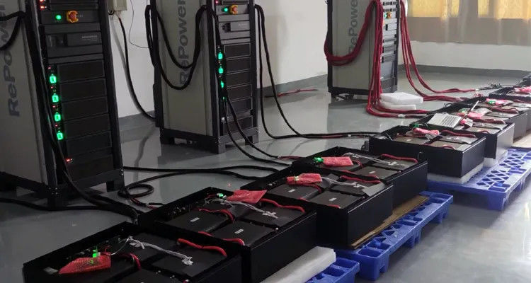 Type efficace de batterie de système solaire Kit LiFePo 4 d'hybride de 8Kw 5kw 3Kw