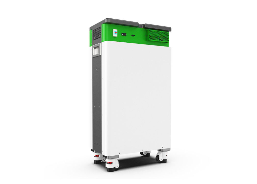 L'affichage à cristaux liquides montrent tous dans un système de remisage des batteries solaire de puissance de l'installation de batterie solaire d'ESS 5kW 10.24kWh LiFePO4