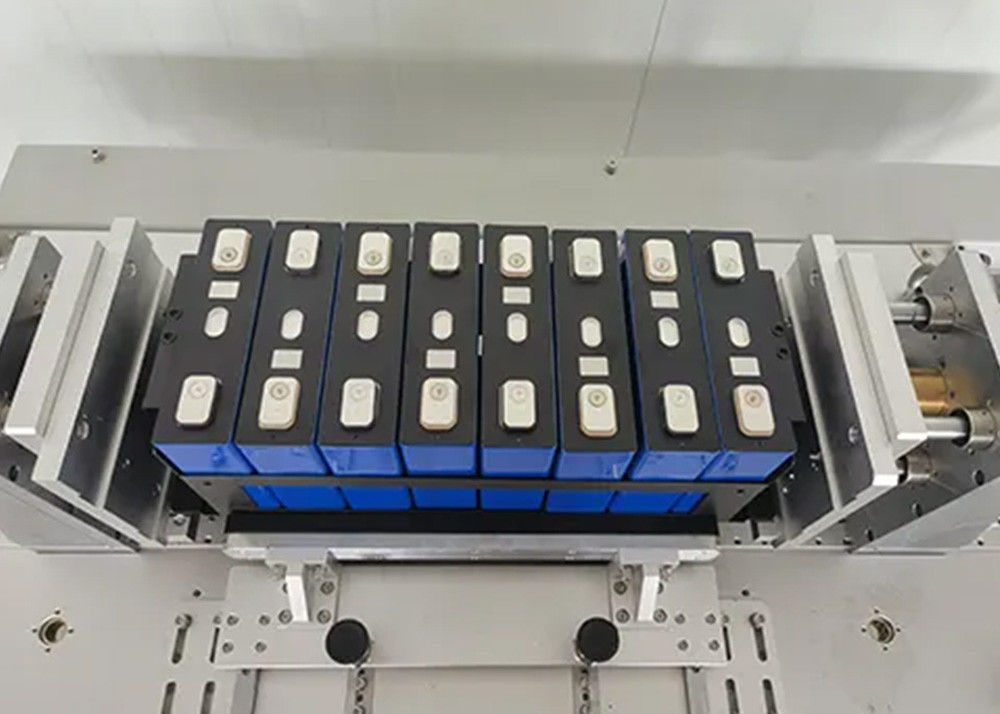 Systèmes d'énergie solaire hors réseau Invertisseur hybride solaire 5kva Type de batterie au lithium-ion