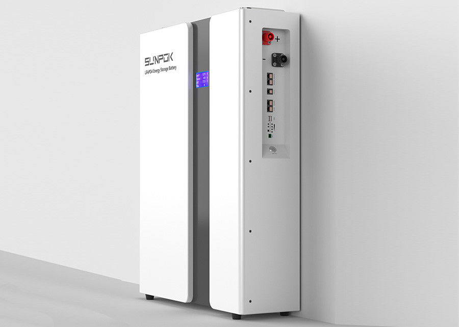 Batterie lithium-ion haute performance avec 20 ans de durée de vie et une tension de charge maximale de 58,4 Vdc