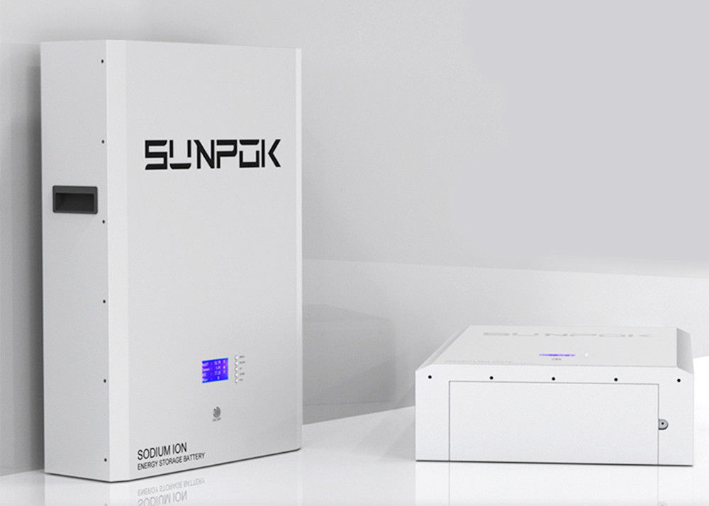 Batterie à ions de sodium Sunpok 98% efficacité de charge / décharge 5-30 KWh Plage de puissance de sortie