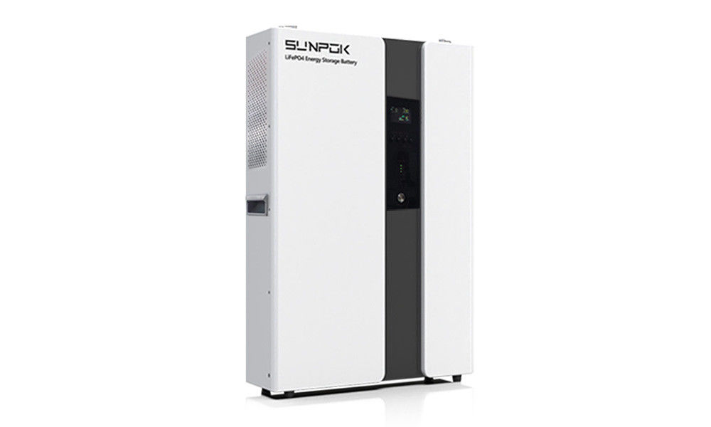 Système solaire domestique hors réseau tout en un ESS avec une plage de puissance de sortie de 5 à 10 KWh et une puissance de 5 kW