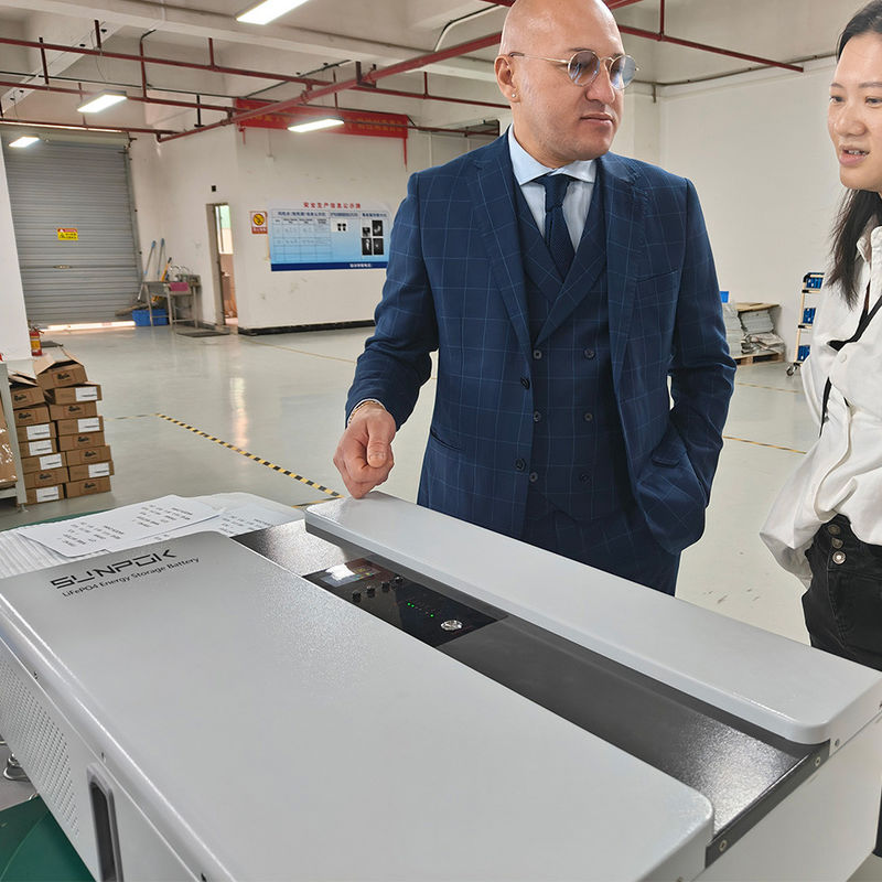 Système de stockage de batterie à domicile Sunpok Energy Tout en un pour les batteries au lithium solaires