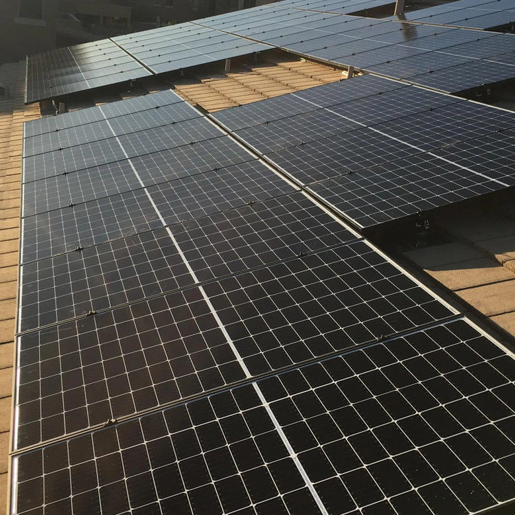 Lithium LifePO4 Batterie 48v 200ah 5Kwh 10Kwh Power Wall avec BMS Pour le système solaire hors réseau / hybride