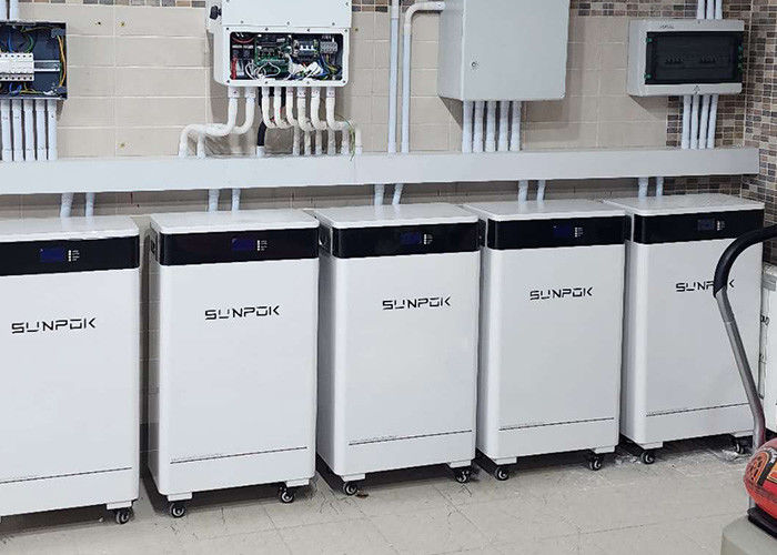 Batterie au lithium-ion de 48 volts 200sah 300ah 400ah Batterie au lithium-ion pour système solaire