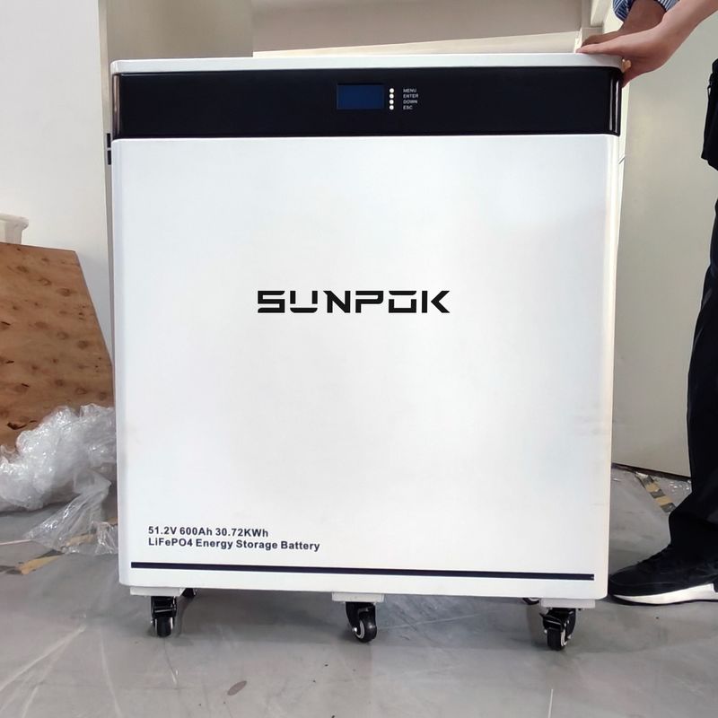 48v 51.2v 600ah Type de sol Lifepo4 Batterie 200A Smart BMS 30kwh Batterie au lithium pour le stockage d'énergie à domicile
