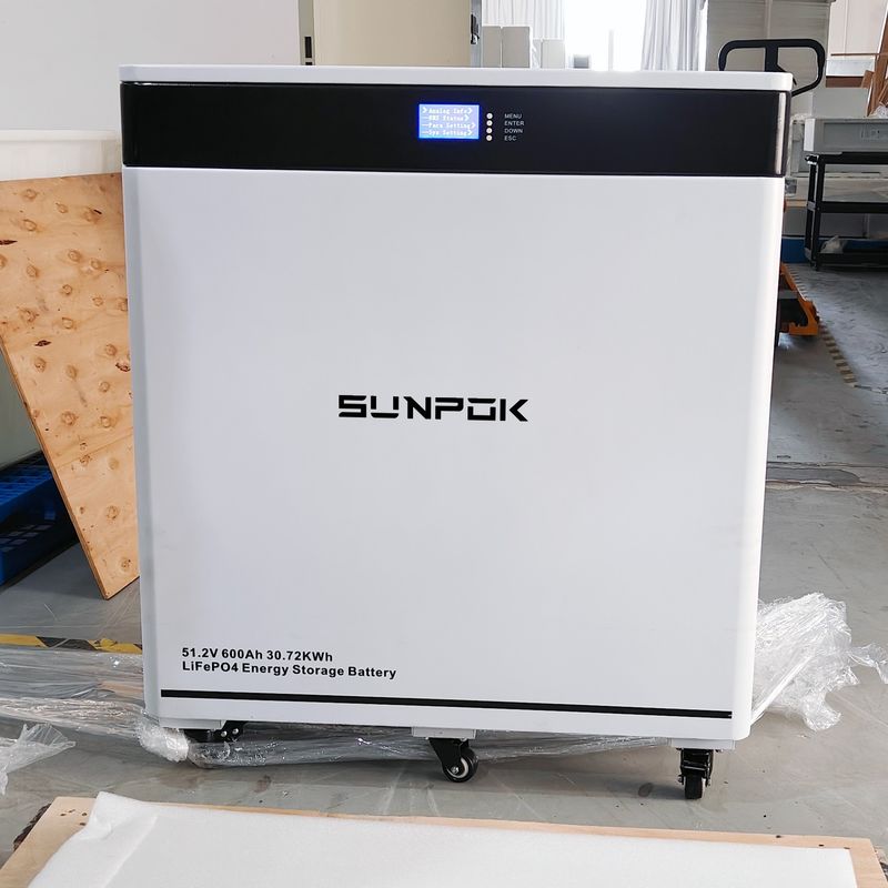 Nouveau produit de conception Nouveaux arrivants 48V 51.2V 600AH LiFePO4 Batterie à ions de lithium Batterie au lithium 30KWH